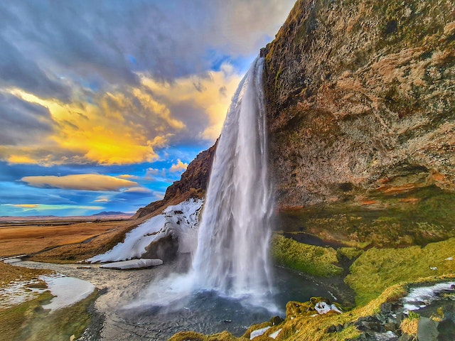 המפלים היפים ביותר באיסלנד
