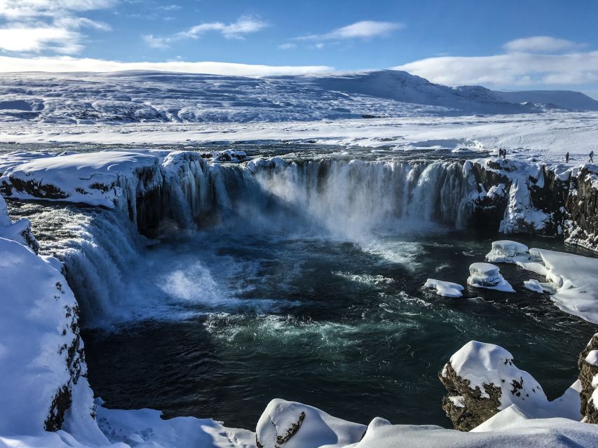 Mývatn Nature Baths and Góðafoss Waterfall Tour