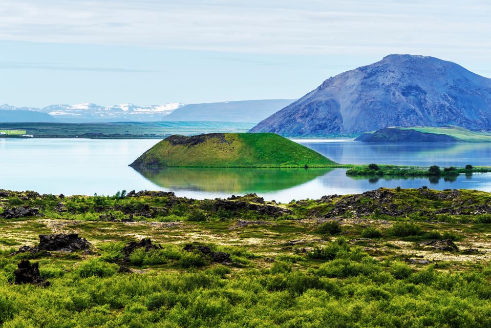 Lake Mývatn)